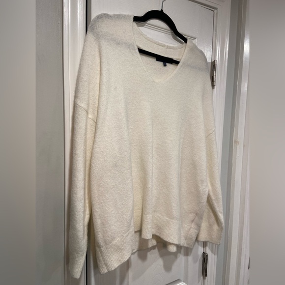 NWOT Rachel Roy Cream Fuzzy V Neck Long Sleeve Pullover Sweater Size 1X - Picture 4 of 11